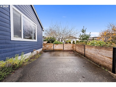 321 N Holladay Dr, Seaside, OR 97138 - photo 5