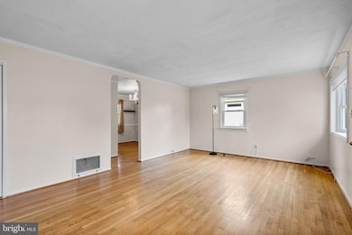 1832 Pimmit Dr, Falls Church, VA 22043 - photo 6