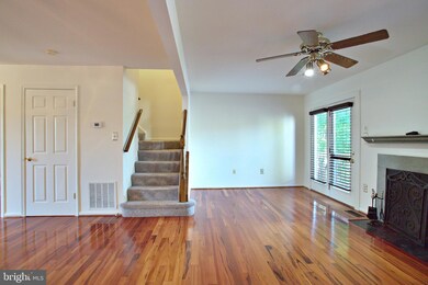 46697 Corkwing Square, Sterling, VA 20164 - photo 4