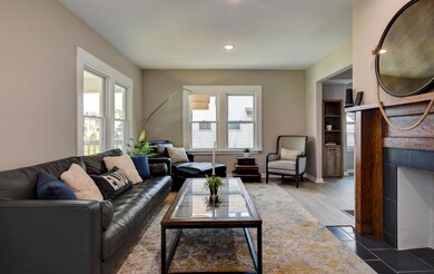Living Room (3)