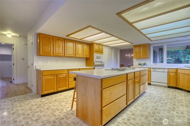 323 Evergreen Way, Point Roberts, WA 98281 - photo 7