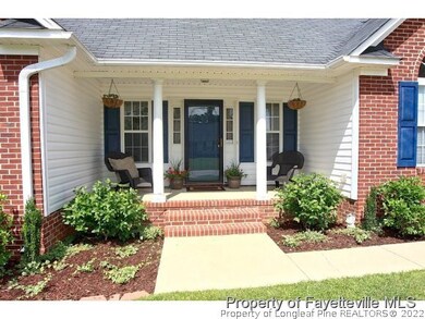 Welcome! Covered Front Porch!