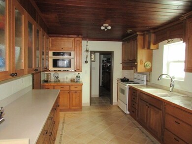 160 N Langford St, Berlin, GA 31722 - photo 6