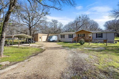 909 Fawn Dr, Granbury, TX 76049 - photo 2