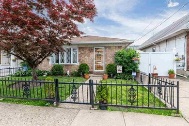 90 Riverview Rd, Jersey City, NJ 07305 - photo 2