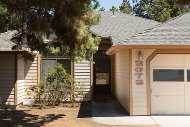 2072 NE Veronica Ln, Bend, OR 97701 - photo 2