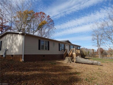 1552 Indian Wells Loop, Asheboro, NC 27205 - photo 2