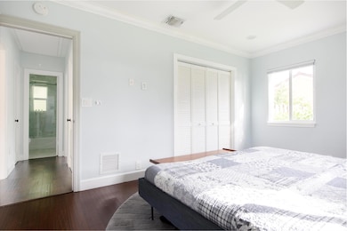 247 Bloomfield Dr, West Palm Beach, FL 33405 - photo 5