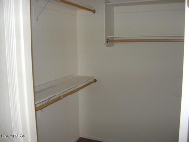 PECAN WALK IN CLOSET