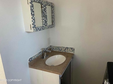 203 N Hoyt St, Anchorage, AK 99508 - photo 4