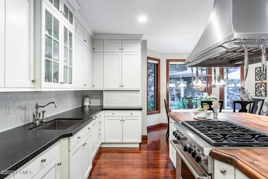 664 South Skyview Circle North Salt Lake