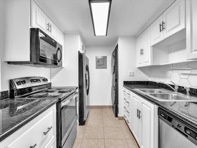 220 Lakeview Dr unit 210, Weston, FL 33326 - photo 5