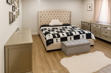 24305 Wabuska St, Newhall, CA 91321 - photo 7