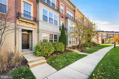 808 Admirals Way unit 303, Oxon Hill, MD 20745 - photo 3