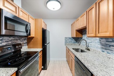 35 Desmoines Rd unit 405, Quincy, MA 02169 - photo 4