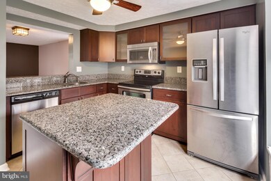 7289 Procopio Cir, Columbia, MD 21046 - photo 3