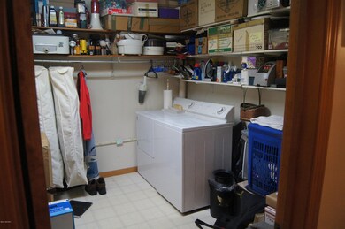 2931 Byron Center Ave SW unit F, Wyoming, MI 49519 - photo 7