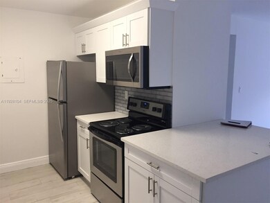 10740 N Kendall Dr unit L24, Miami, FL 33176 - photo 2