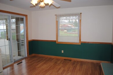 3318 Loveland Ave, Erie, PA 16506 - photo 3