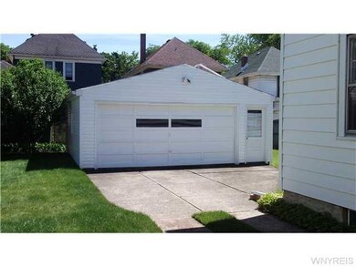 281 Shartle Place, North Tonawanda, NY 14120 - photo 3