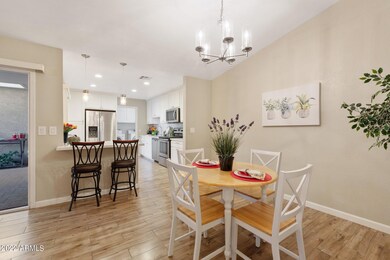 Breakfast Bar / Dining Area