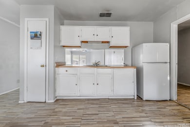 5835 Adalone Cove, San Antonio, TX 78242 - photo 6