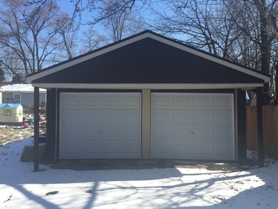 118 Mora Rd, Carpentersville, IL 60110 - photo 2