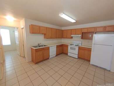 8017 Maverick Climb, San Antonio, TX 78250 - photo 4