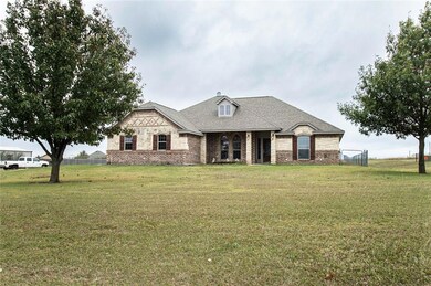 143 Reatta Dr, Decatur, TX 76234 - photo 2