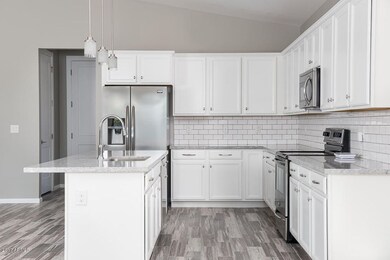 2425 N 27th St, Phoenix, AZ 85008 - photo 5