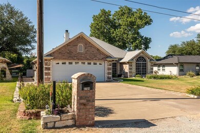 3704 Coral Sands Ct, Granbury, TX 76049 - photo 6