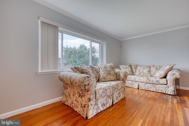 3204 Blue Hill Rd, Gwynn Oak, MD 21207 - photo 5