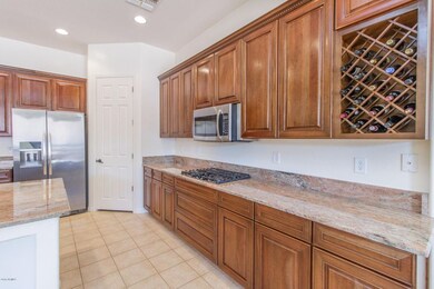 7) KITCHEN