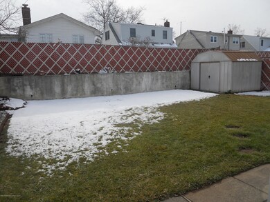 27 Eagle Rd, Staten Island, NY 10314 - photo 2