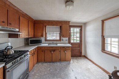 63 Brooks Rd, Rockland, MA 02370 - photo 3