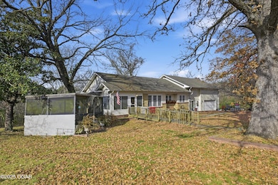 4922 Byers Ave, Joplin, MO 64804 - photo 2