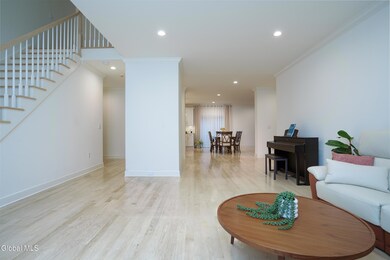 11 Gabby Ct, Schenectady, NY 12309 - photo 4