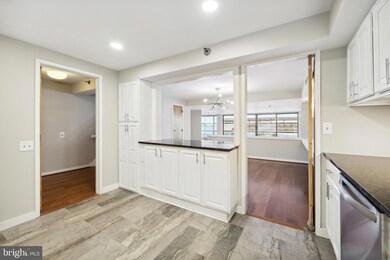 7 N Columbus Blvd unit 245, Philadelphia, PA 19106 - photo 4