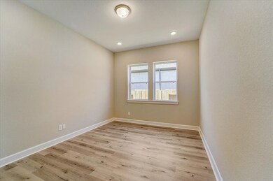 15611 Candy Apple St, Conroe, TX 77302 - photo 3