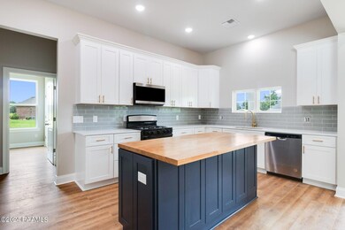 23-web-or-mls-3382 Main Hwy-20
