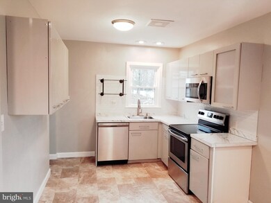 515 Maple St, Columbia, PA 17512 - photo 7