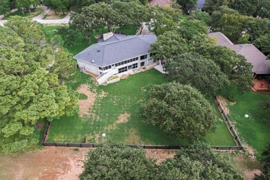 231 Cayuga Trail, Gainesville, TX 76240 - photo 6