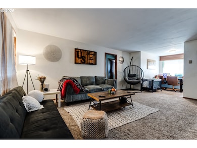 660 Keiper Ave, Eugene, OR 97404 - photo 4