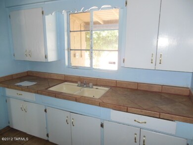 022-209419-Kitchen2