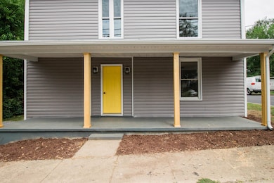 302 W Bruce St, Harrisonburg, VA 22801 - photo 4