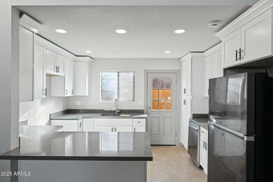 Fully Remodeled Kitchen