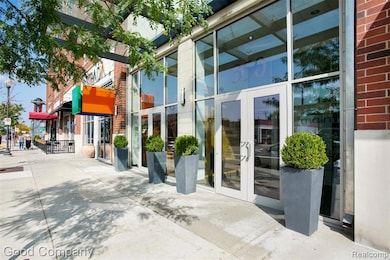 Main North unit 814, Royal Oak, MI 48067 - photo 2