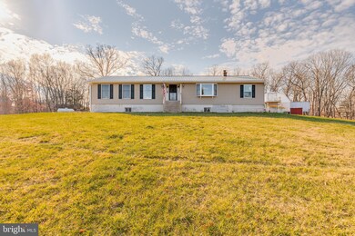 13588 Winchester Grade Rd, Berkeley Springs, WV 25411 - photo 2