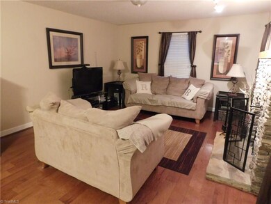 944 Uwharrie St, Asheboro, NC 27203 - photo 2