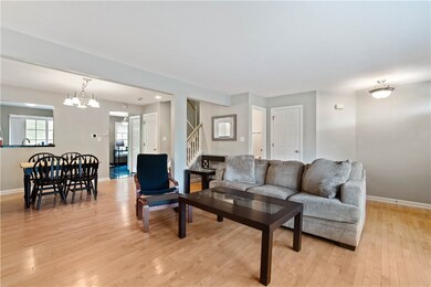 Neutral painting through out the home.